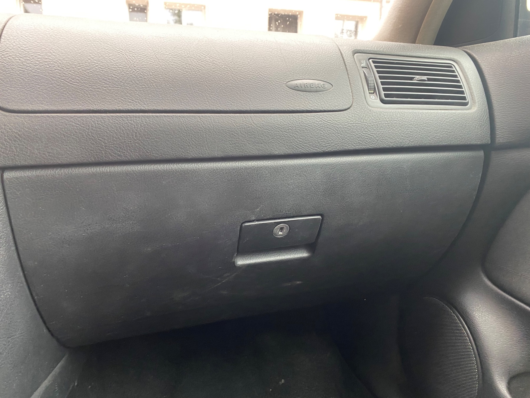 Volkswagen Golf przed detailingiem