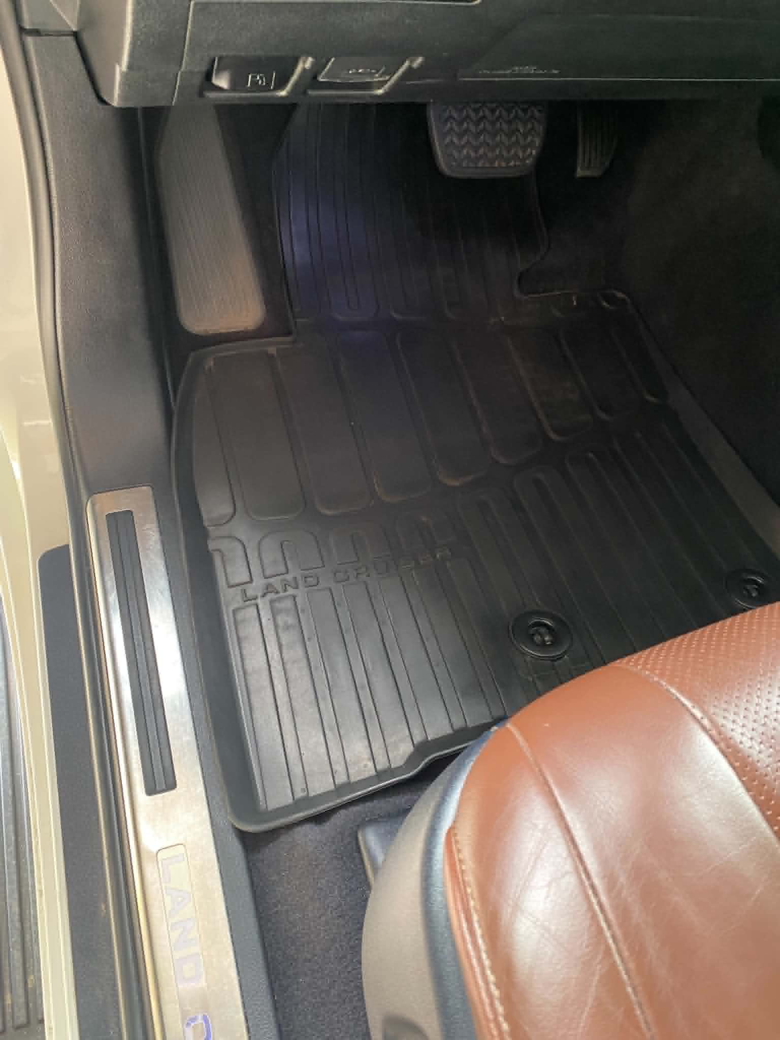 Toyota Land Cruiser V8 po detailingu