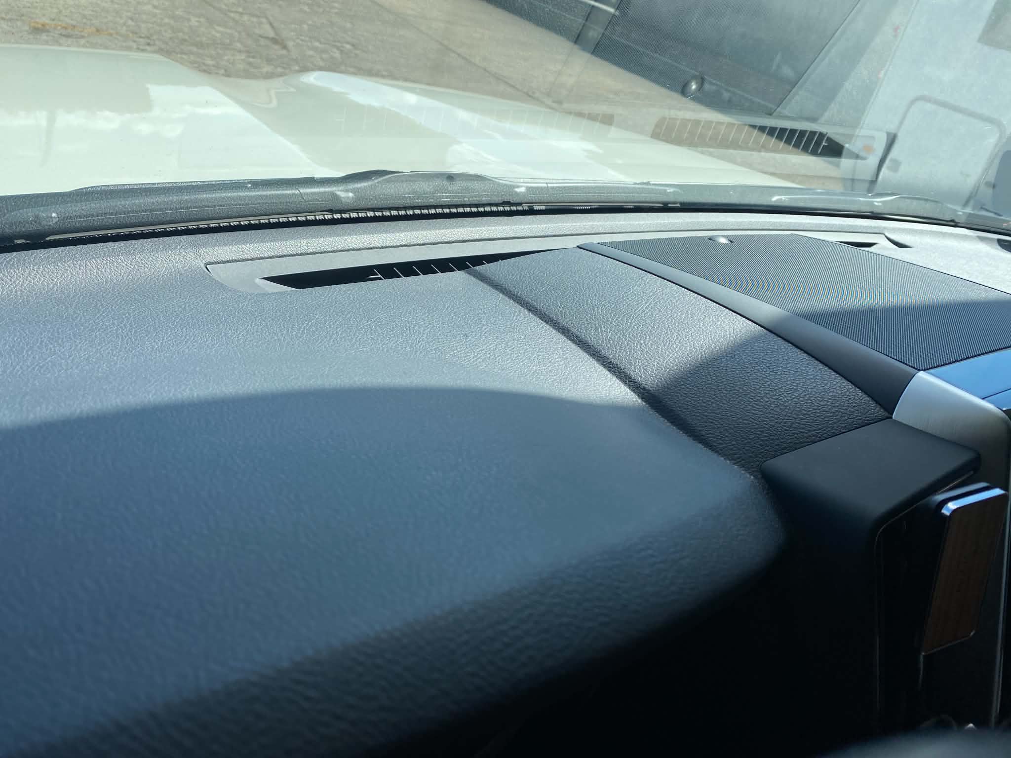 Toyota Land Cruiser V8 przed detailingiem